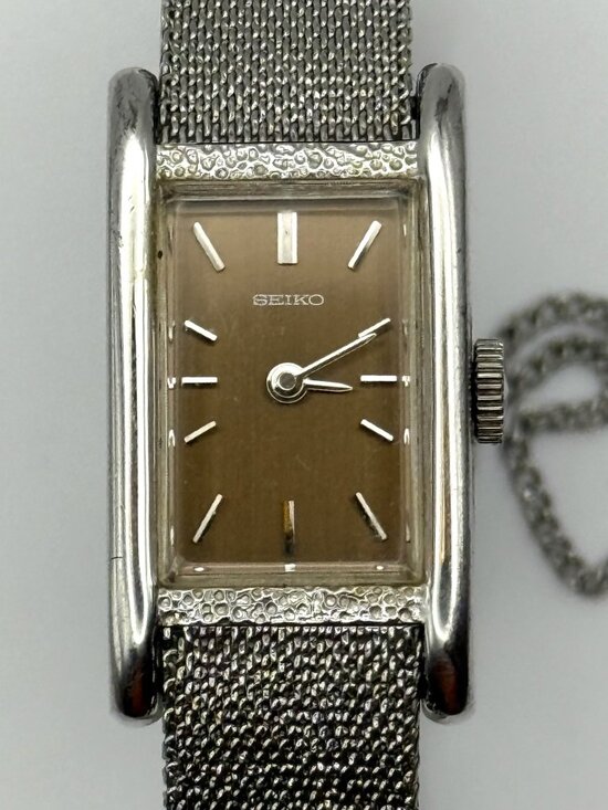 Vintage 70\'s Seiko Ladies Watch Mechanical Wind Up Rectangular Working main image 4